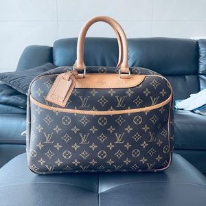 LV Deauville handbag
